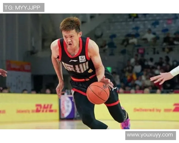 周鹏：从篮球场上的拼搏者到生活中的榜样，激励年轻一代追逐梦想的传奇之路