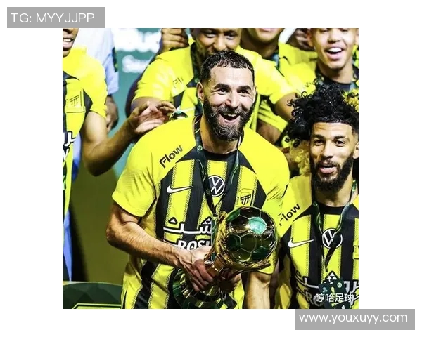 本泽马重返赛场展现王者风范助力球队争夺冠军荣耀