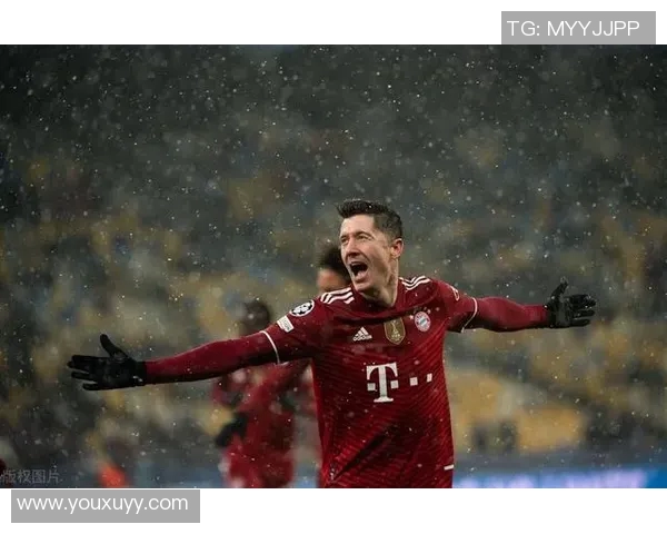 莱万回归安联球场遭拜仁球迷嘘声四起质疑其忘恩负义行为