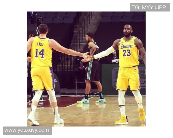 2020年NBA总决赛热火与湖人激战回顾与精彩瞬间分析