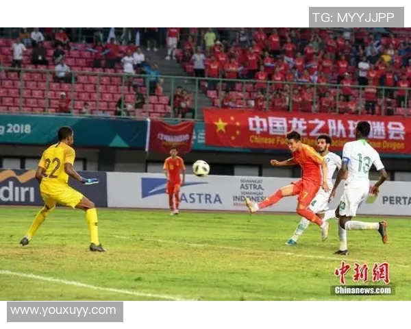 中国国奥队与韩国队激战正酣23岁以下球员展现青春风采与竞技精神